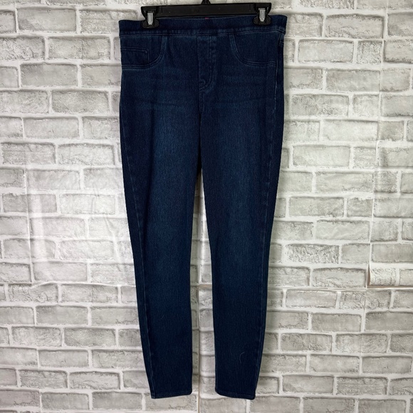 SPANX Jeanish Dark Wash Stretch Legging Pull On Jeans Womens Medium 30 x 28 - Picture 1 of 12